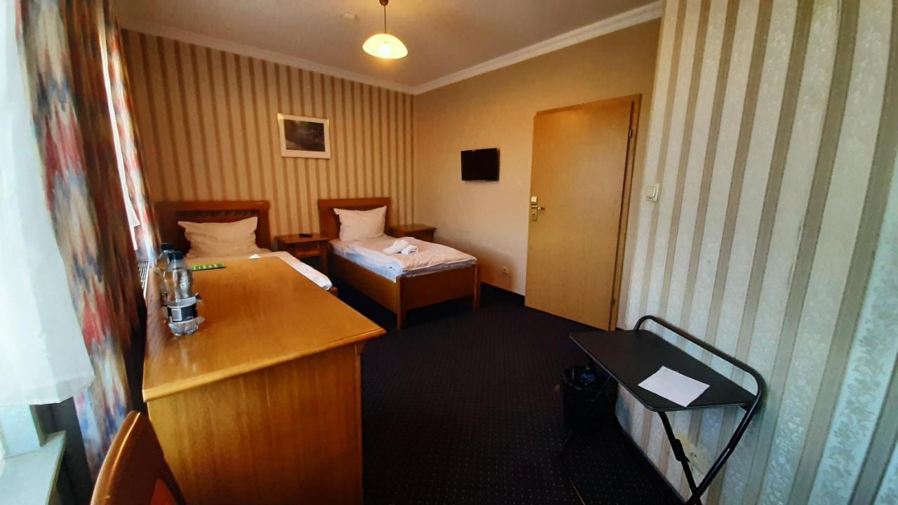 Hotel Jankow Żary Extérieur photo